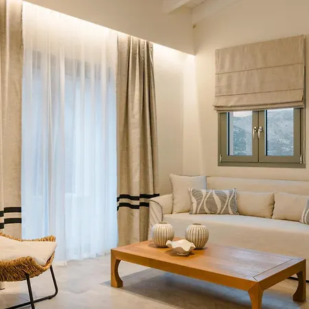 Villa Avaton By Vintage Travel *